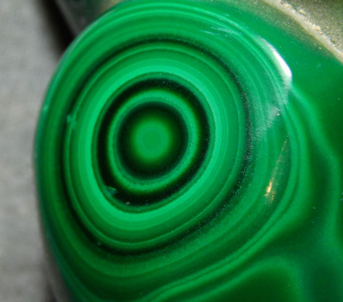 polished malachite.JPG