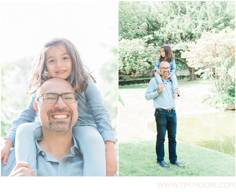 Paris-Photographer---Daughter-on-Fathers-shoulders-in-a-parc.jpg