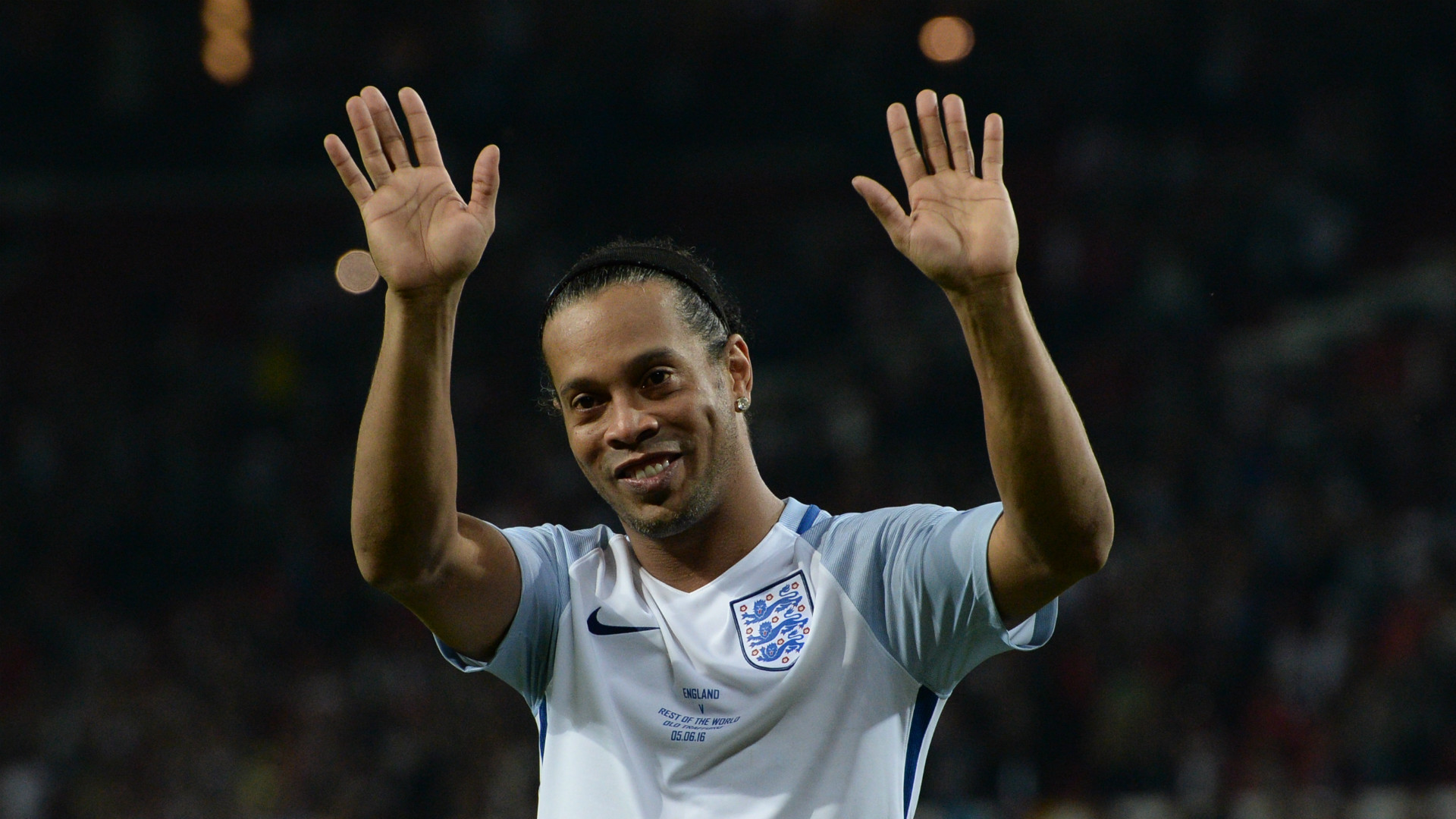 soccer-aid-2016-ronaldinho_1552k8ybb5xi315szzuce46xxp.jpg