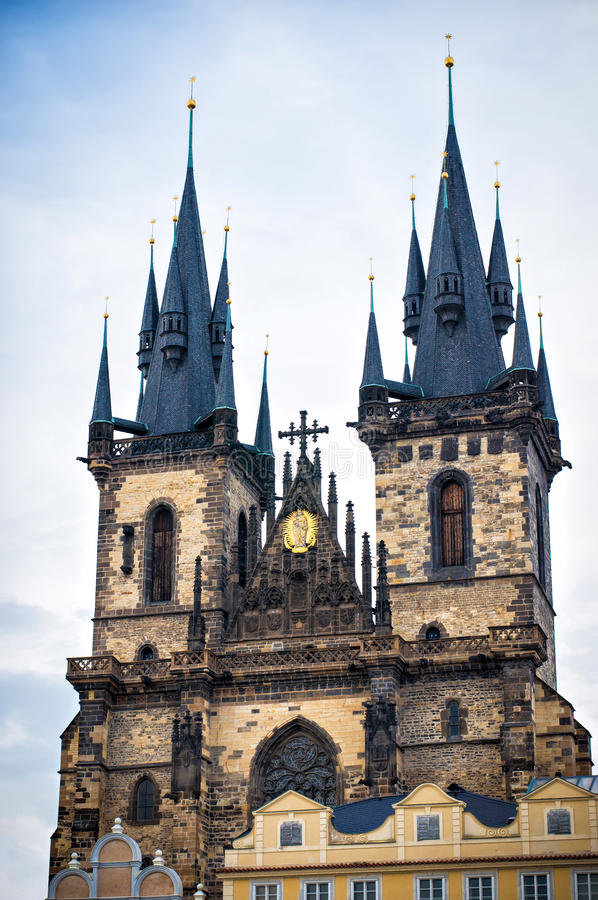 two-tower-church-our-lady-tyn-29347062.jpg