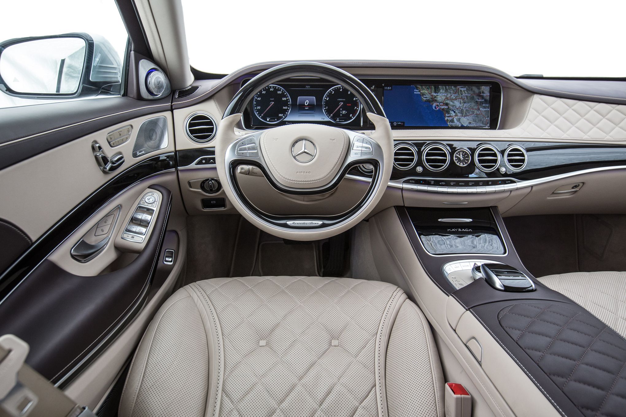 2016-Mercedes-Maybach-S600-cockpit.jpg