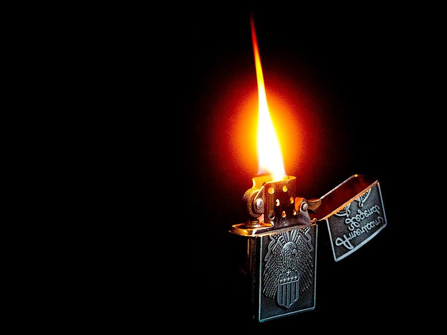 Bricheta-Zippo-2.jpg