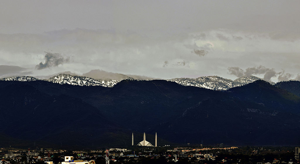 Snow-capped_Margalla_Hills,_Islamabad,_Pakistan.jpg