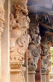 220px-Yali_pillars1_in_Aghoreshwara_Temple_in_Ikkeri.jpg