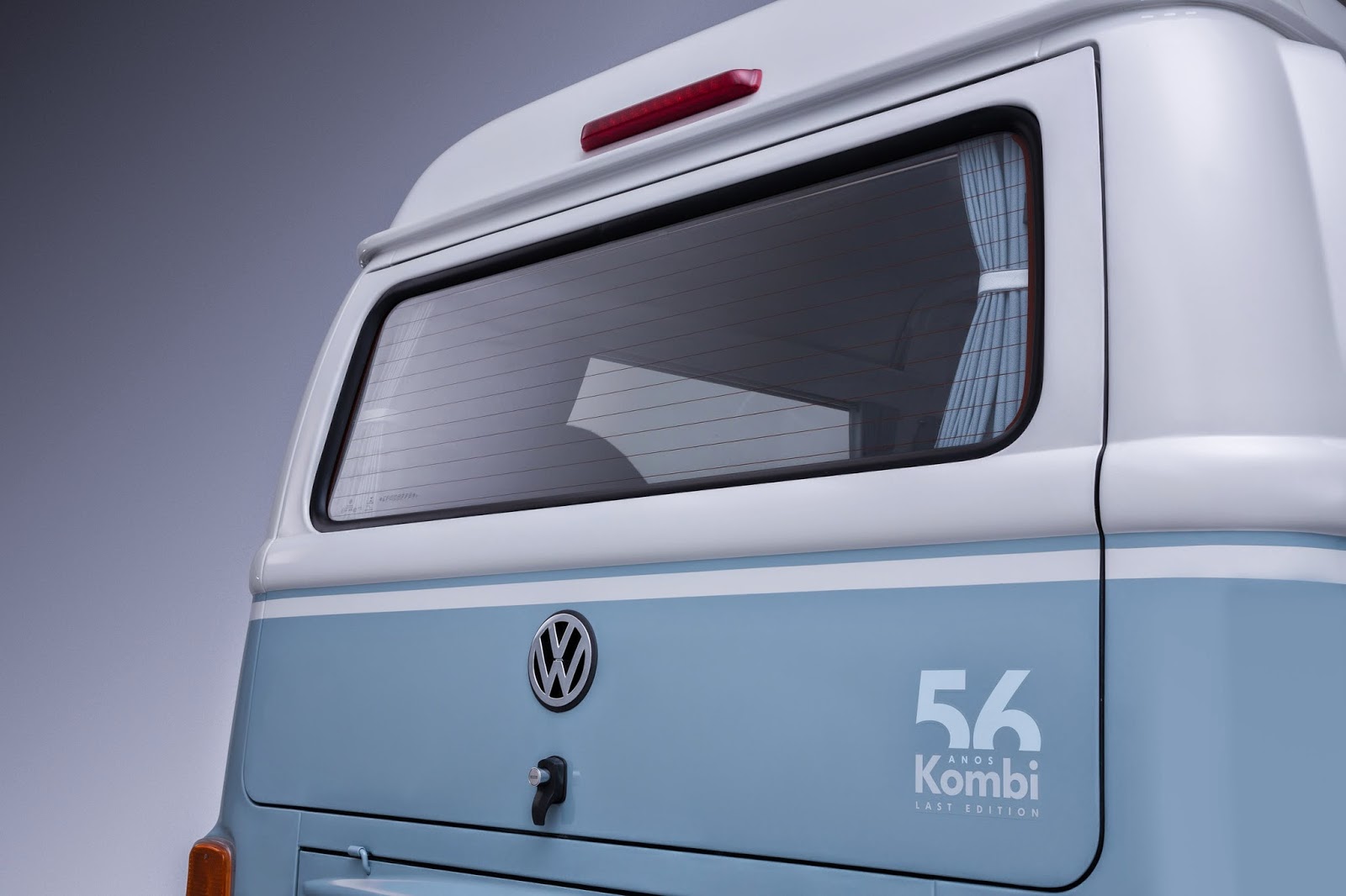 2013-volkswagen-kombi-last-edition-005-1.jpg