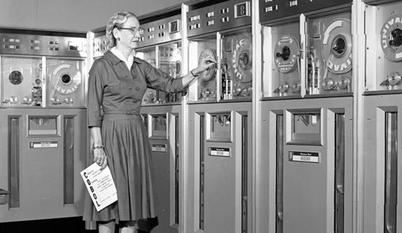 YaleNews_hopper-grace.UNIVAC.102635875-CC_0.jpg