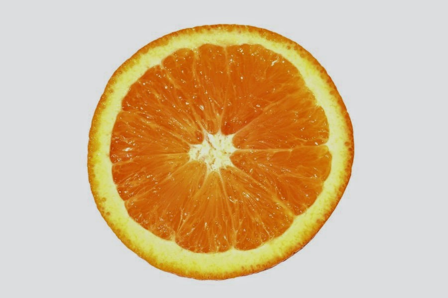 Orange-slice-this-colour-originally-known-as-Gelouhread.jpg