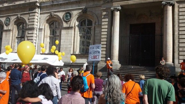 Manifestation-contre-les-vaccins-obligatoires-place-des-Terreaux_image-gauche.jpg