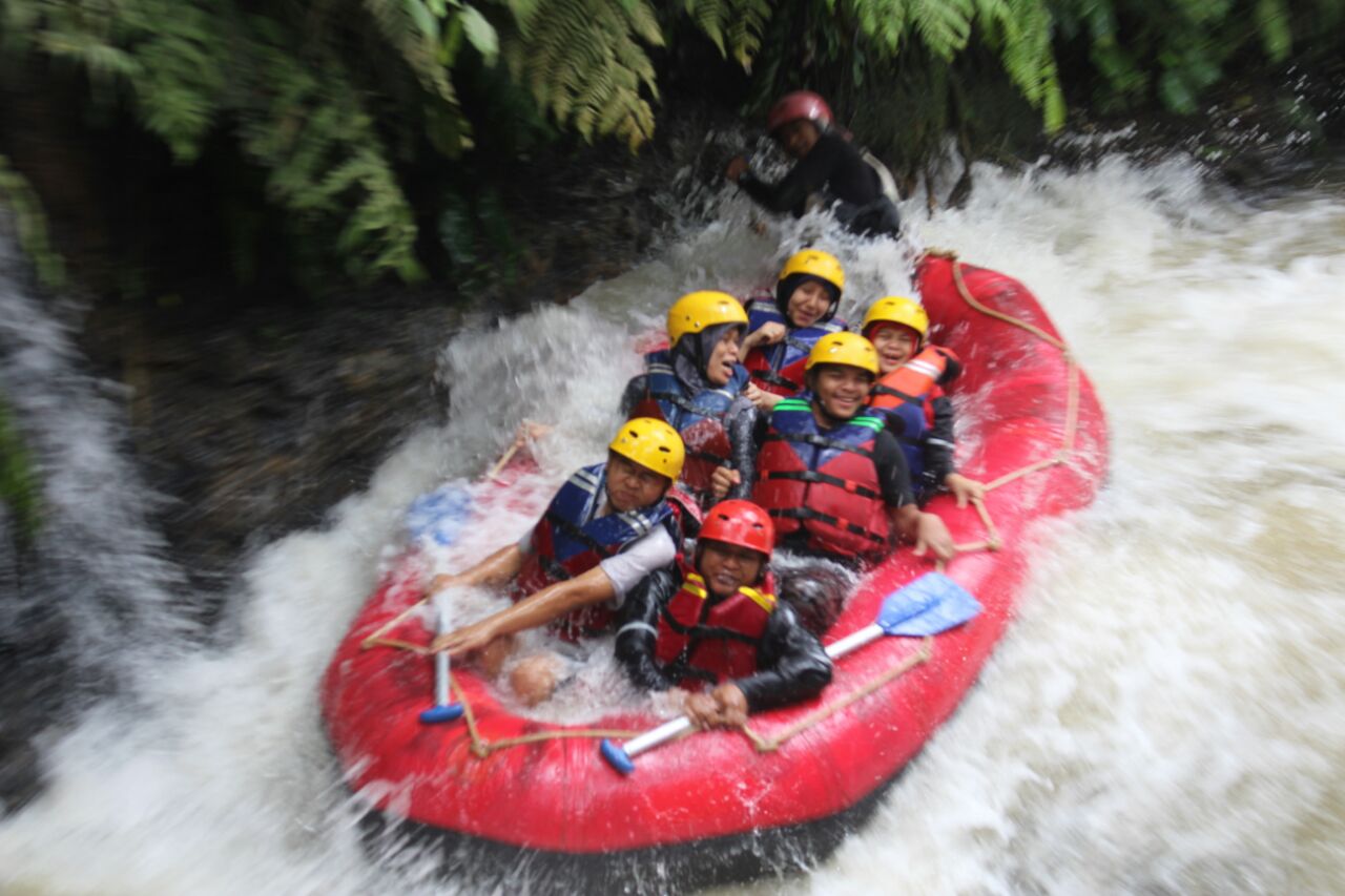 rafting 3.jpg