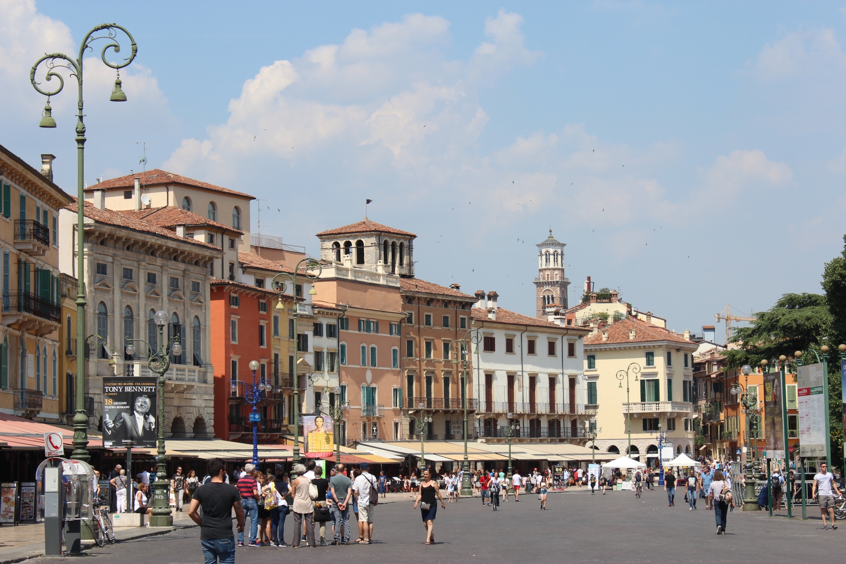 Verona Piazza Bra.jpg