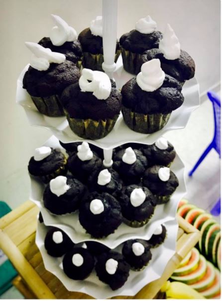 choco cupcakes.JPG