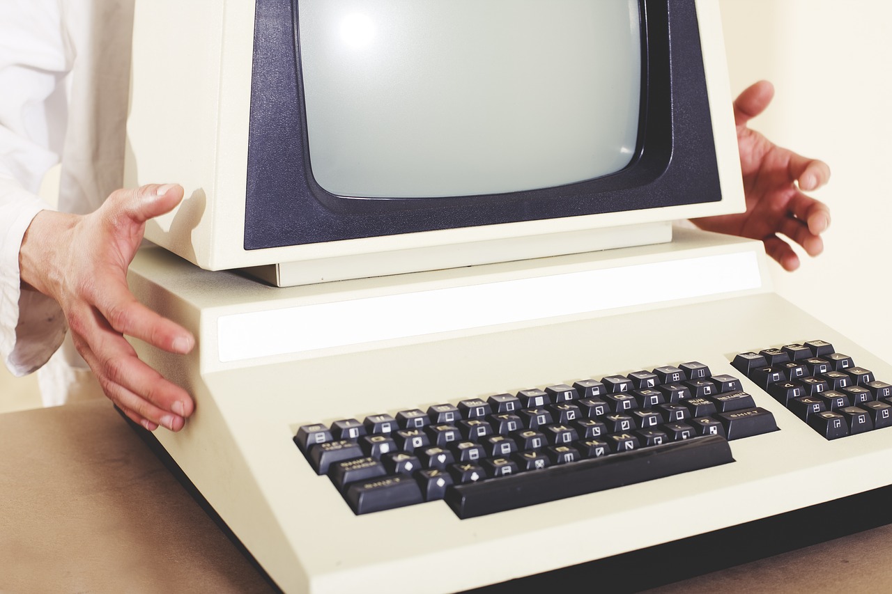Old and slow computer.jpg