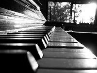 piano_by_DarkShadow1425.jpg