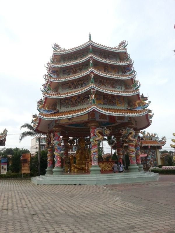 chinese shrine40.jpg