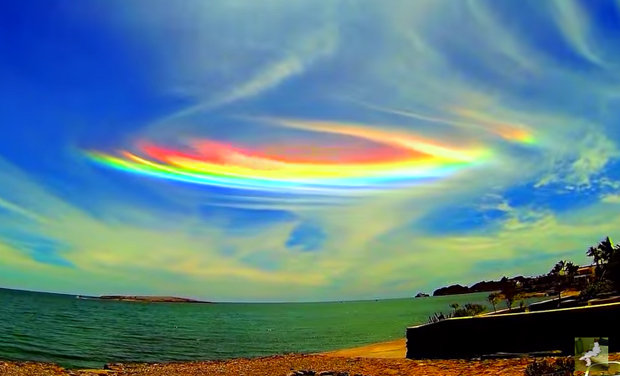 Fire-rainbow-in-sky-255545.jpg