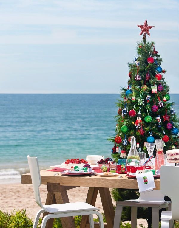 72b671fdcdf47aaed4ef5c5cac8c40c5--summer-christmas-tropical-christmas.jpg