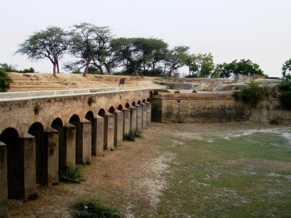 Aligarh Fort.jpg