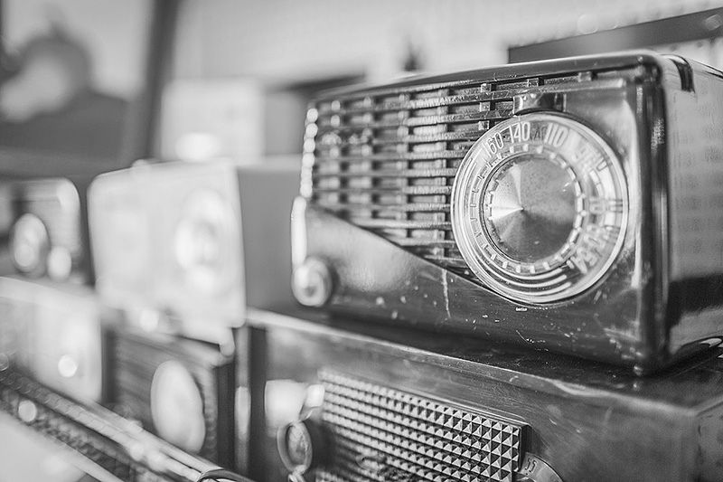 vintage-radios.jpg