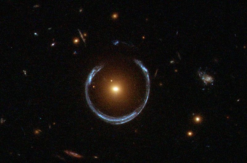 800px-A_Horseshoe_Einstein_Ring_from_Hubble.JPG