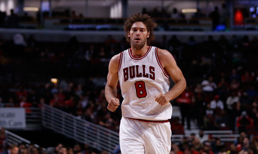 RobinLopez_Bulls_2.jpg