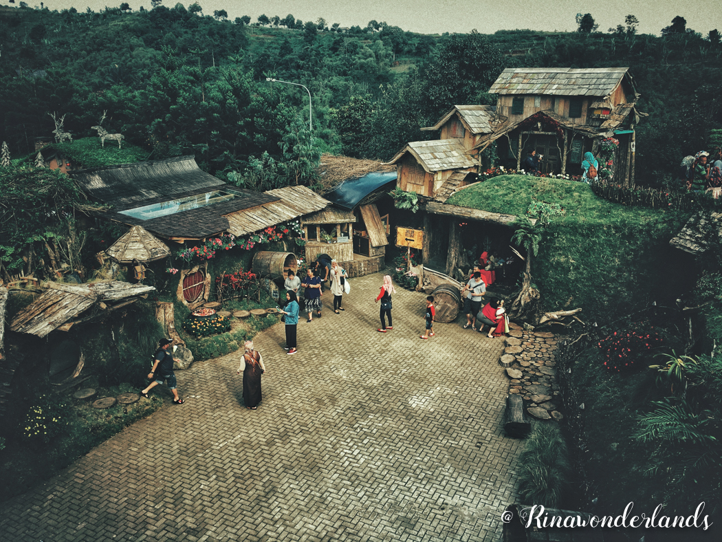 Discount 80% Off House Of Hobbit Indonesia | Hotel And ...