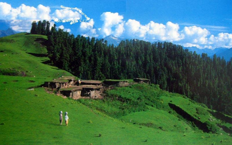 Kaghan-Valley-a-beutiful-scene-at-Paye.jpg