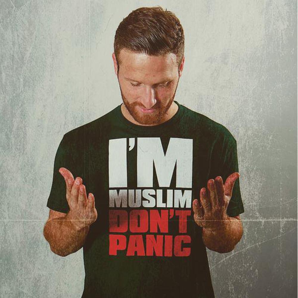 Tshirt_I_m_Muslim_Don_t_Panic___Hitam___FINN__.jpg