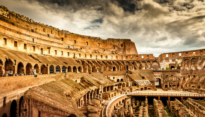 colosseum-italy-bucketlist.jpg