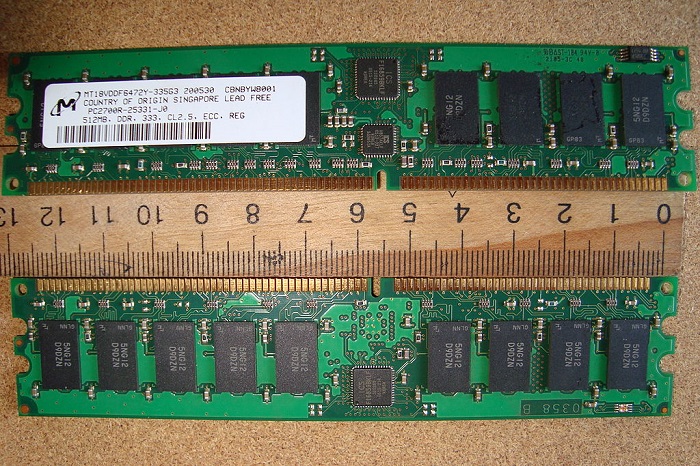 1024px-Micron_PC2700_DDR_ECC_REG.JPG