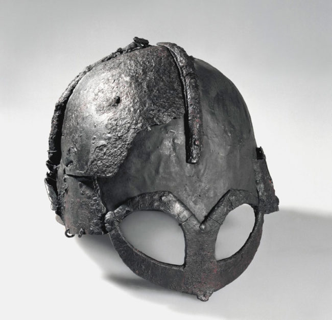 complete-viking-helmet-650x626.jpg