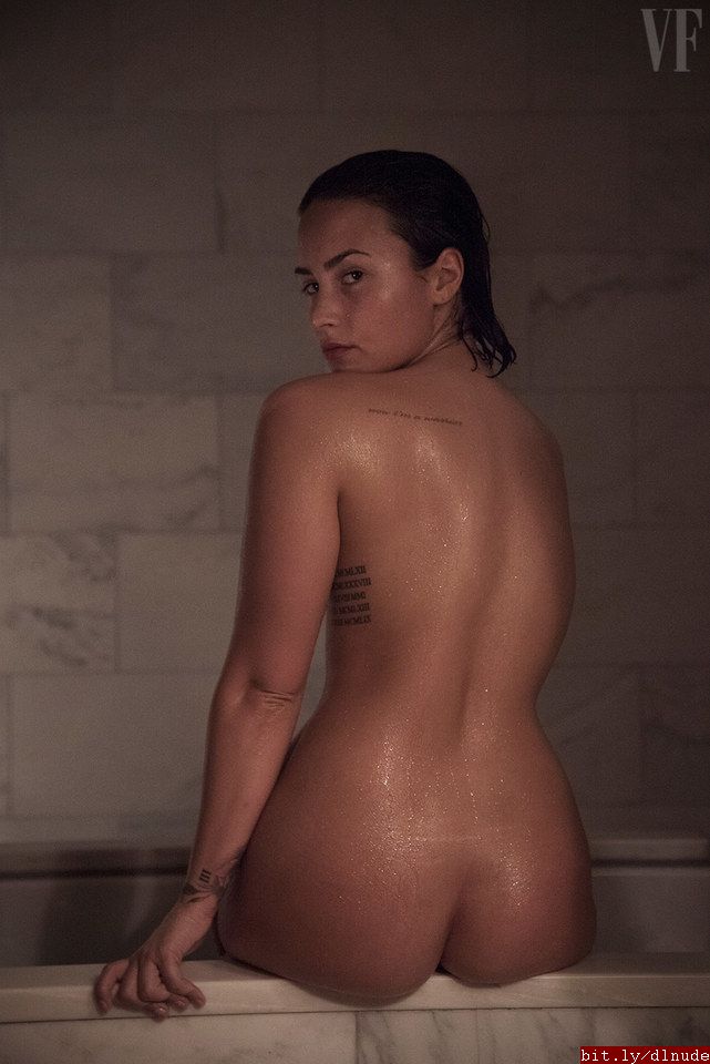 Near Nude Demi Lovato Hot Pics & GIFS Steemit