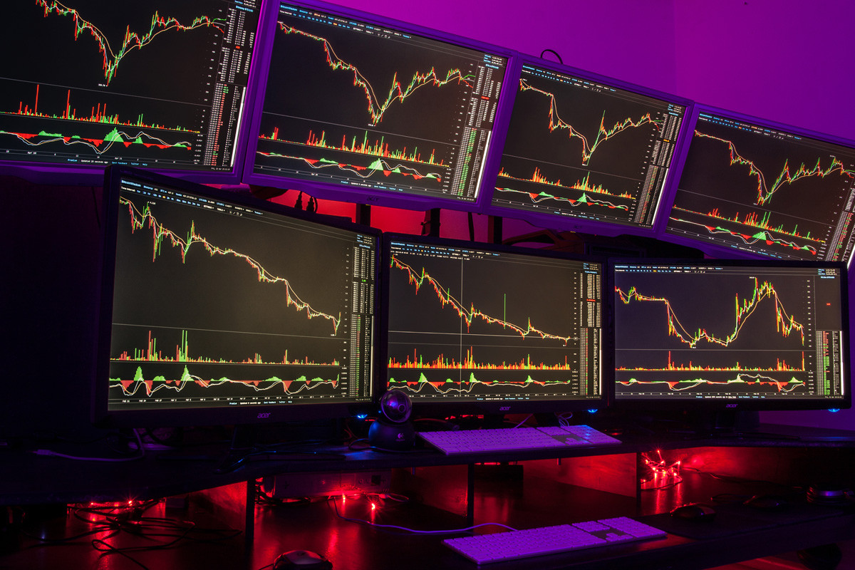 tradingscreens.jpg