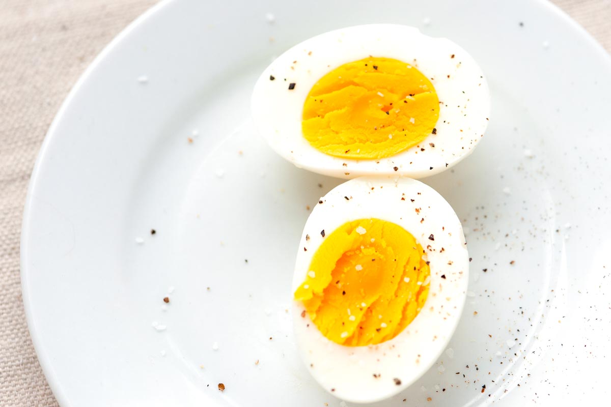 How-to-Cook-Hard-Boiled-Eggs-2-1200.jpg