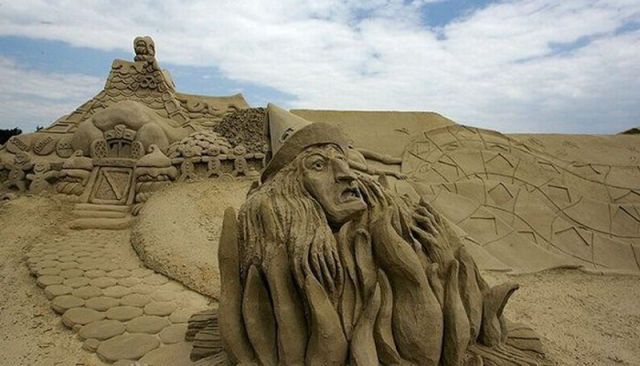 the_best_sand_sculptures_in_the_world_640_37.jpg