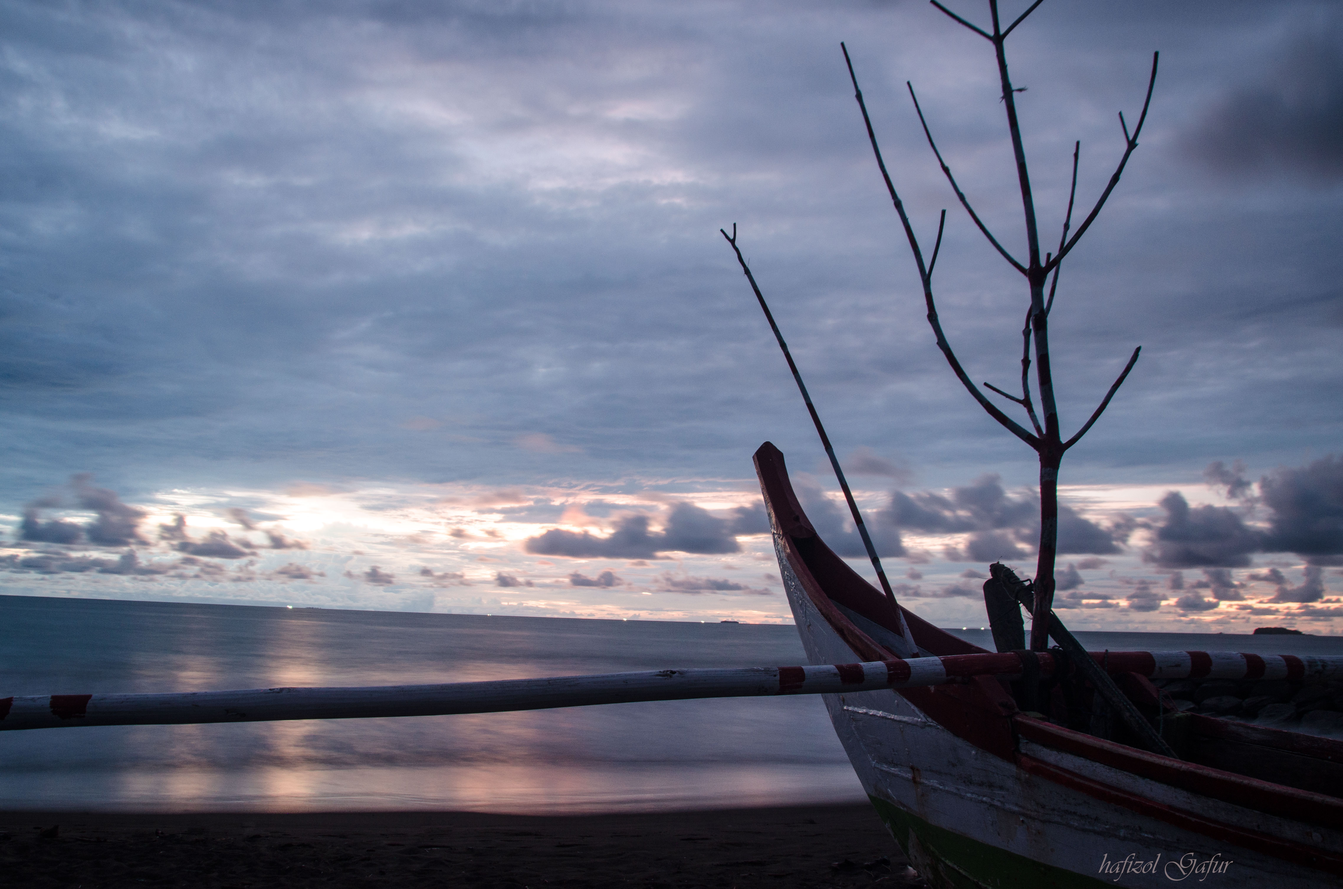 Pantai-Parupuak.jpg