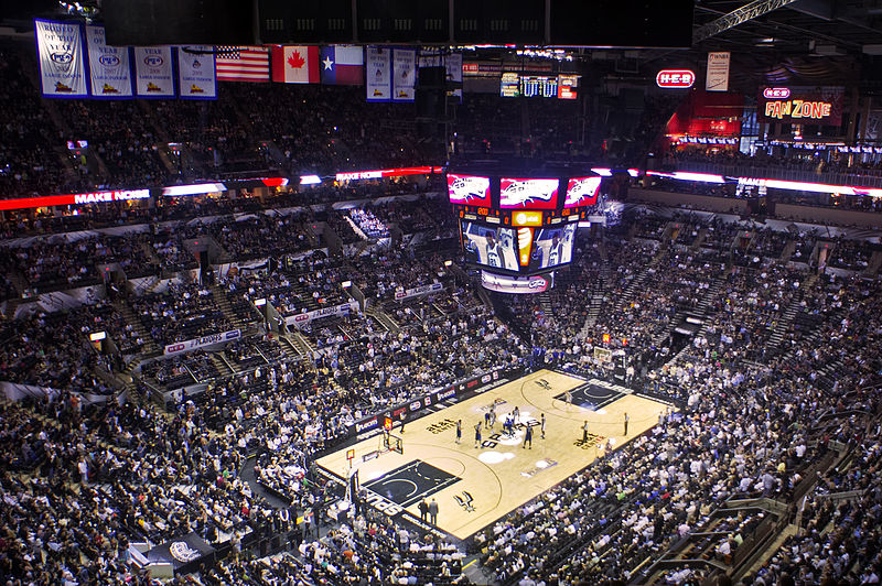 2014_NBA_Playoffs_Dallas_Mavericks_vs._San_Antonio_Spurs.jpg