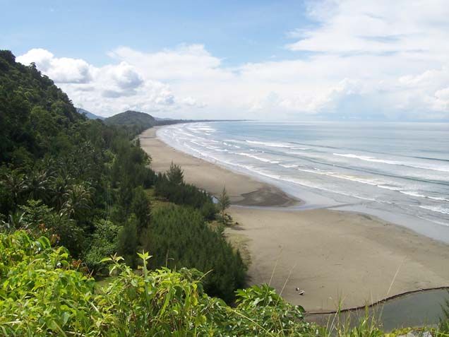 pantai-ujong-batee-beach-07.jpg