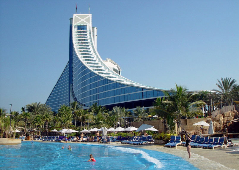 03-Jumeirah-Beach-Hotel.jpg