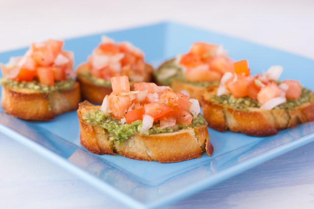 222x87iSNegy7GYCYxxU_pesto-bruschetta-6690.jpg