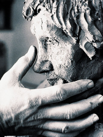 布里斯科 - 克里斯 - 雕塑家-S-手用粘土，bust.jpg