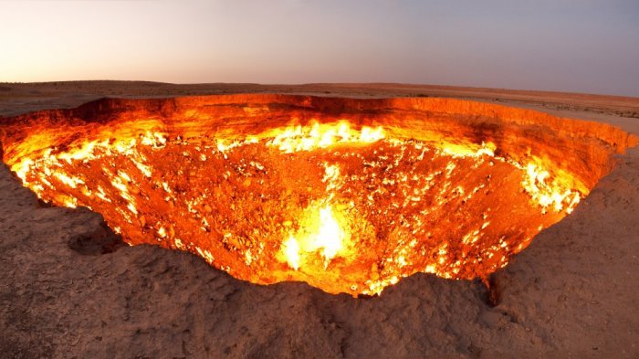 kawah-gerbang-negara-darvaza-crater-turkmenistan_20170728_221816.jpg