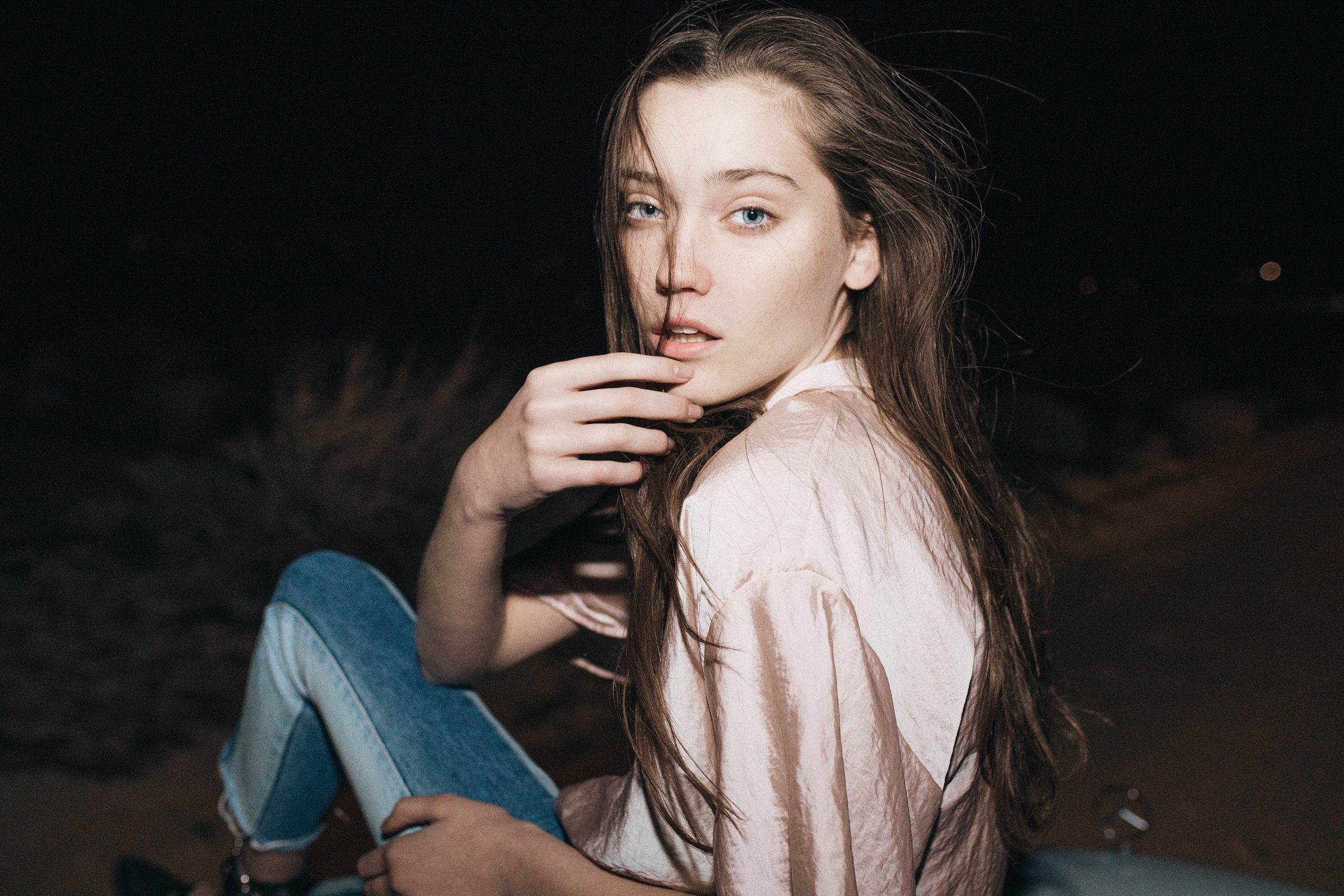 Single light flash photography of Chloe Bechtol from Nous Model Agency in Joshua Tree California by Amos Haley sadsongsnskinnyjeans.jpg