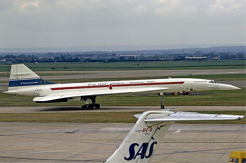 Concorde_first_visit_Heathrow_Fitzgerald.jpg