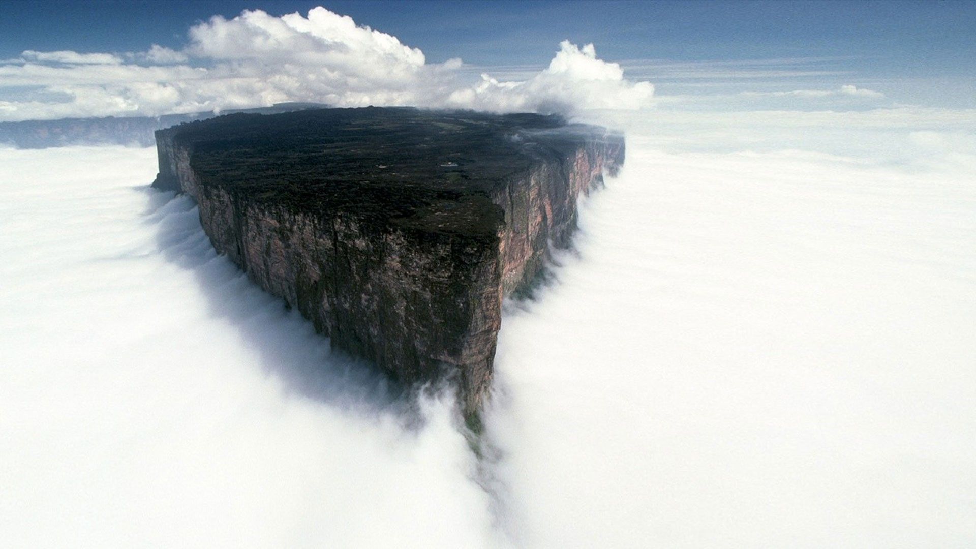 182841-landscape-Mount_Roraima-mist-Venezuela.jpg