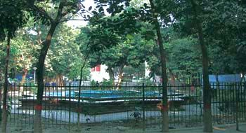 bahadur-shah-park-dhaka-city-guide.jpg