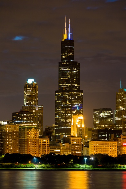 chicago-skyline-at-night-1505924497Nhc.jpg