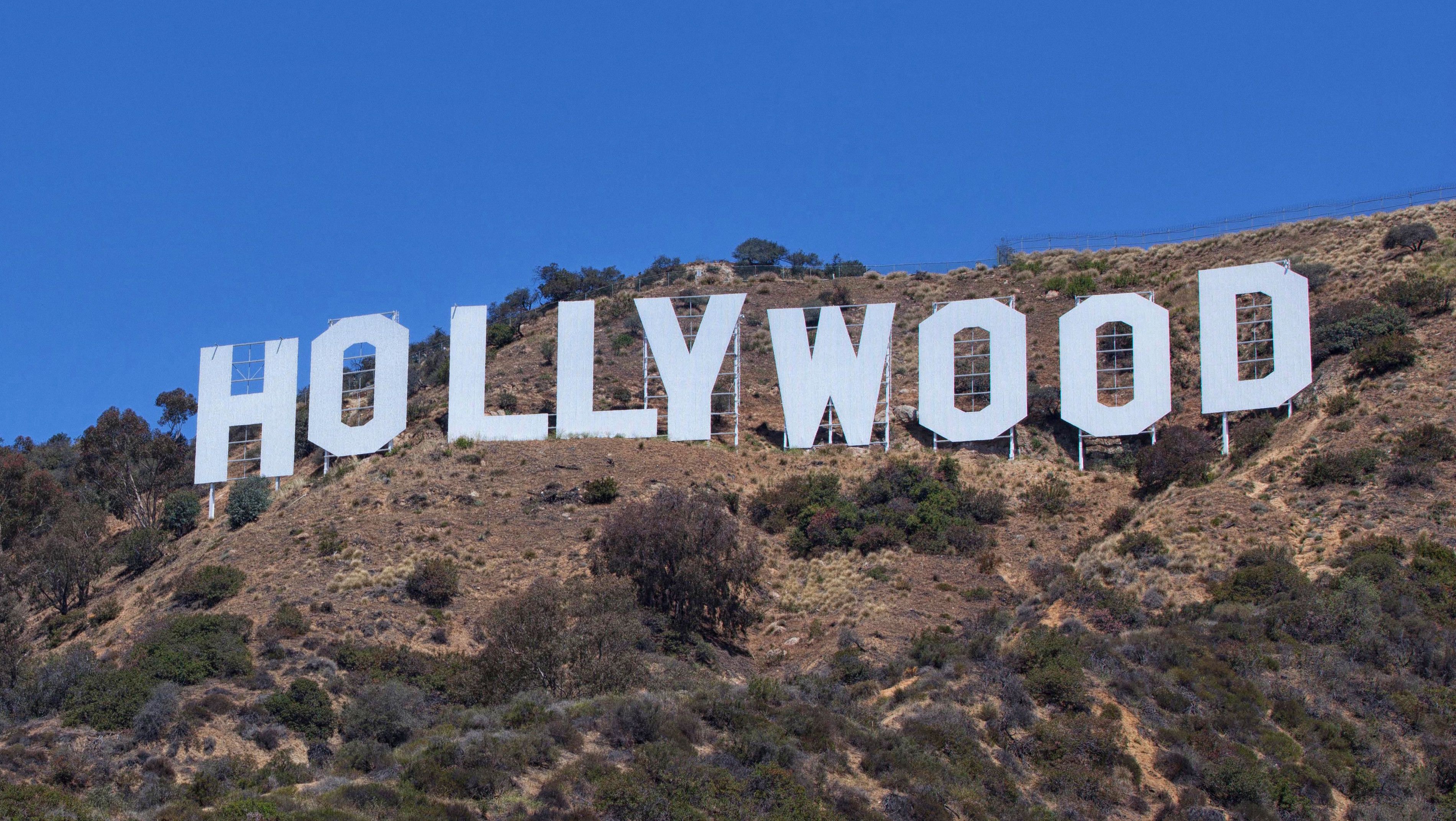 the_hollywood_sign_h_2015.jpg