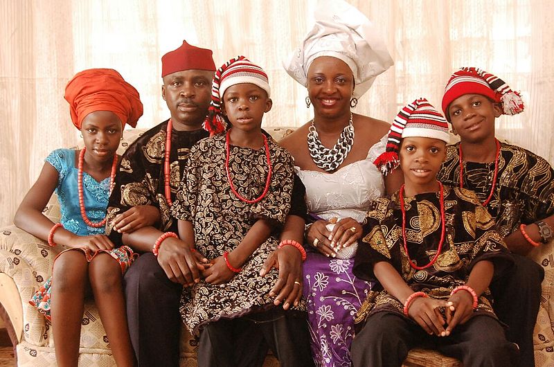 Igbo_family_in_traditional_attire.jpg