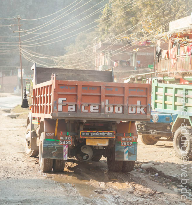 nepal_buses-9.jpg