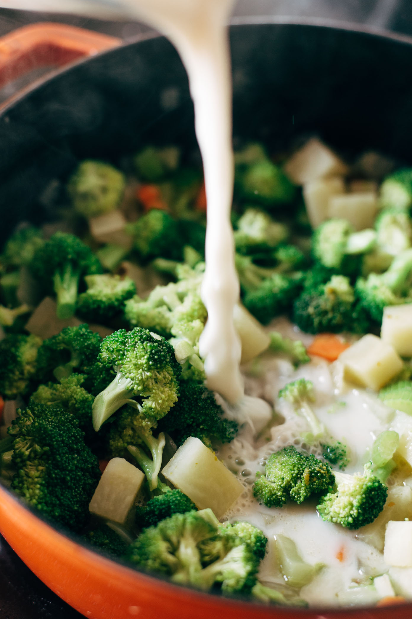 Detox-Broccoli-Cheese-Soup-1.jpg